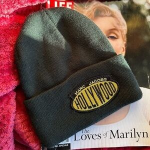 MARC JACOBS HOLLYWOOD BLACK & GOLD BEANIE NWT